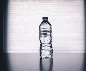 Flasirana voda - stetnost plasticne ambalaze